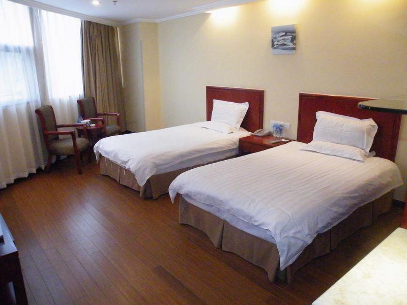 Greentree Inn Guiyang Penshuichi Business Hotel Номер фото