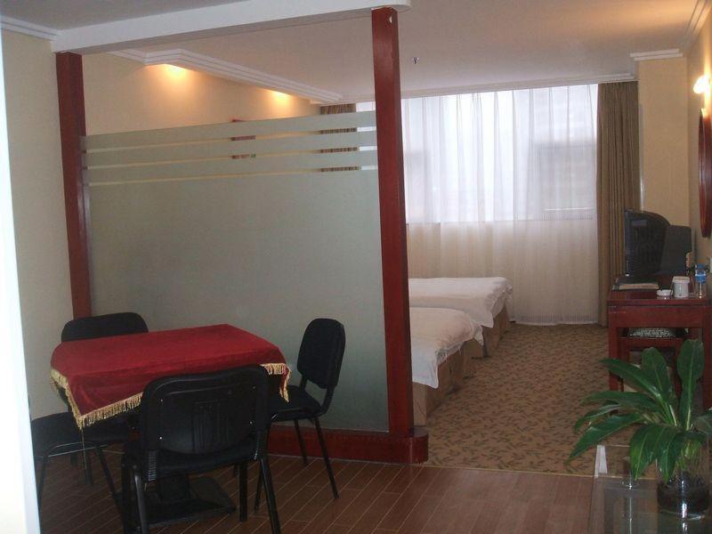Greentree Inn Guiyang Penshuichi Business Hotel Экстерьер фото