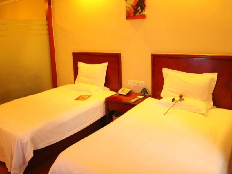 Greentree Inn Guiyang Penshuichi Business Hotel Экстерьер фото