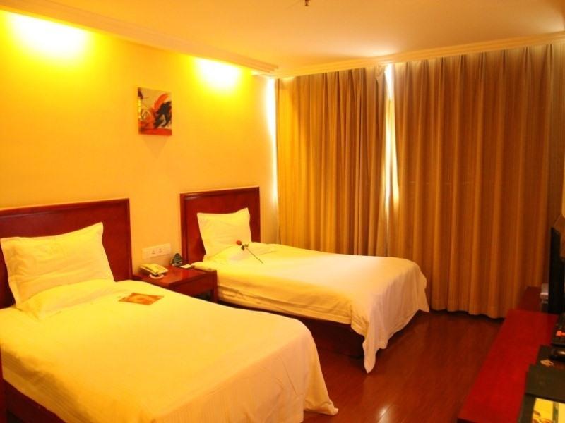 Greentree Inn Guiyang Penshuichi Business Hotel Экстерьер фото