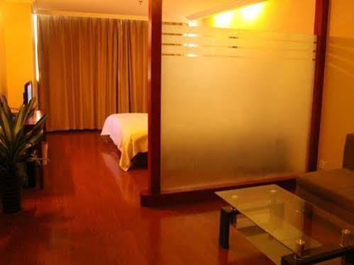 Greentree Inn Guiyang Penshuichi Business Hotel Экстерьер фото